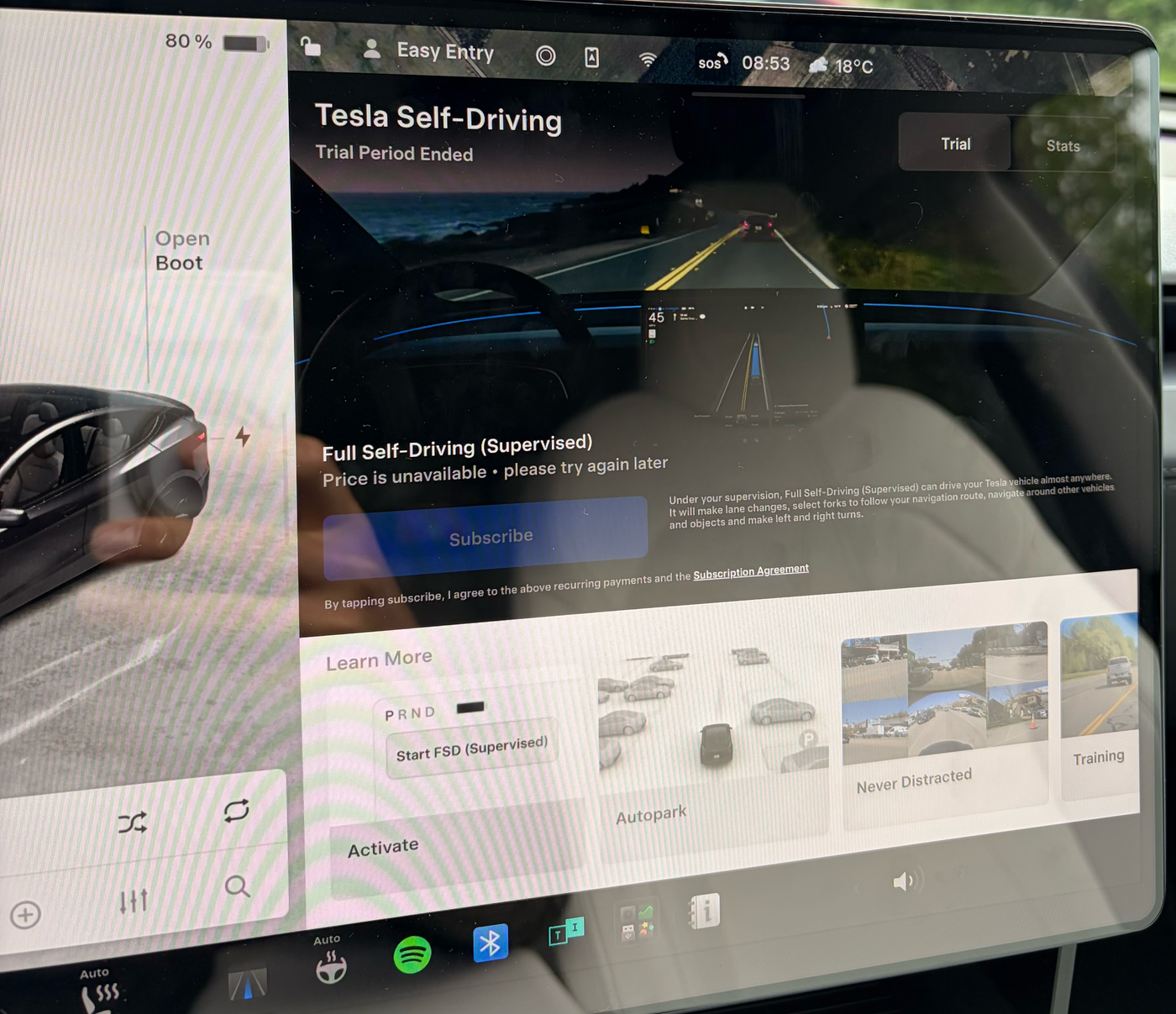 Car screen offering FSD subscription instead of recognising the purchased package